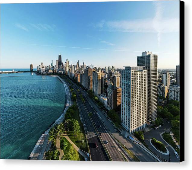 panoramic image of Chicago downtown by lakeshore drive - Canvas Print